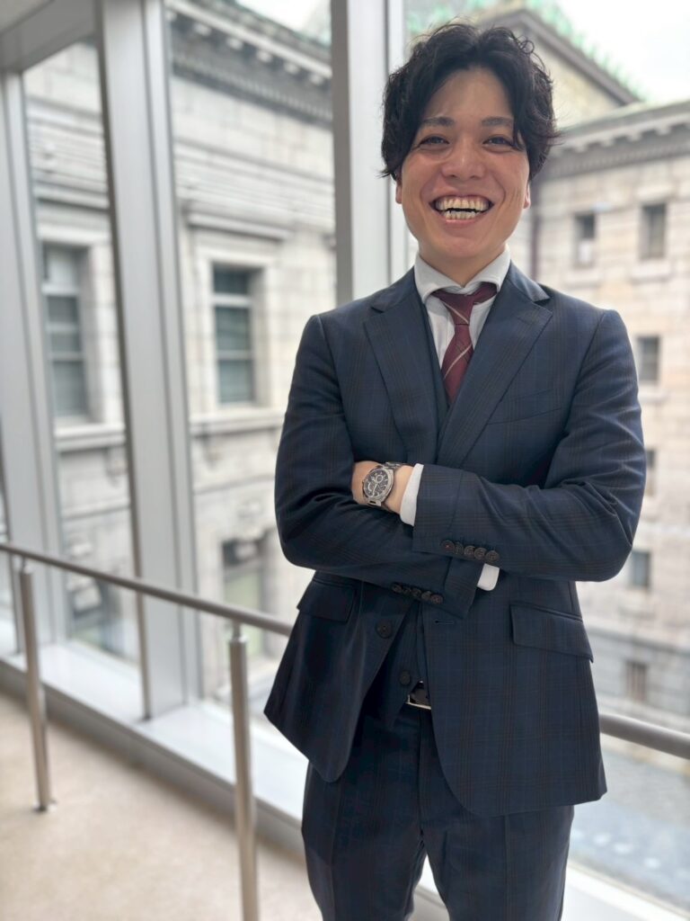 いずもと行政書士事務所 代表 泉本龍也